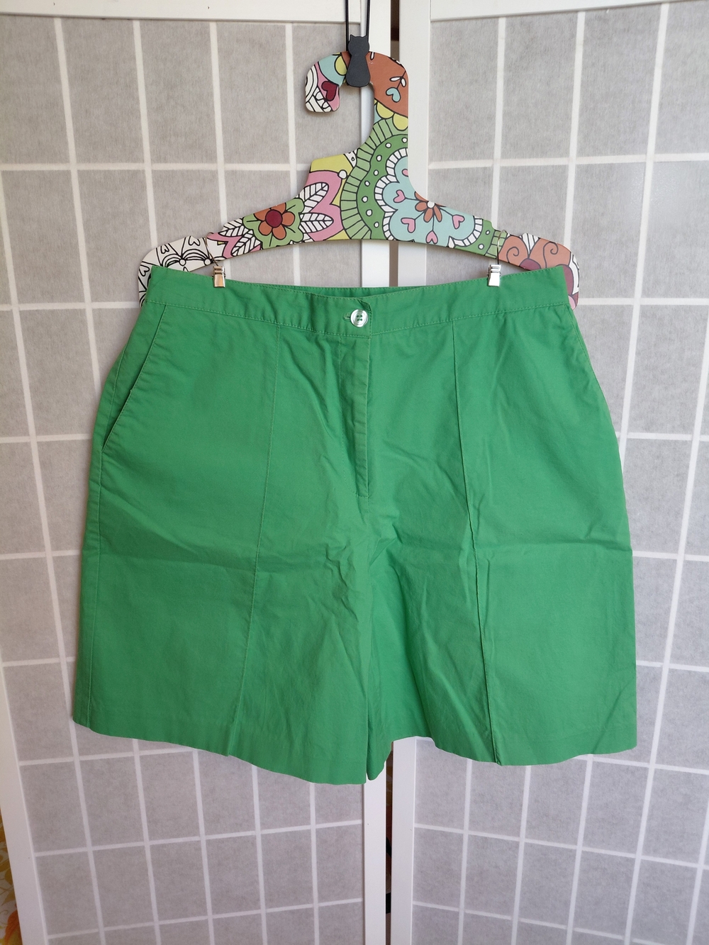 Vintage Bright Green High-Waist Women's Shorts Lily Of Beverly Hills